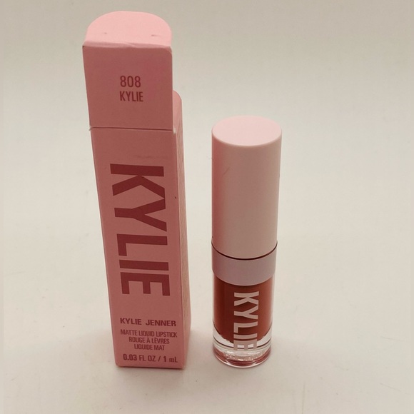 NWT KYLIE COSMETICS High Gloss Matte Liquid Lipstick in 808 Kylie Size 1 ml mini - Picture 7 of 12